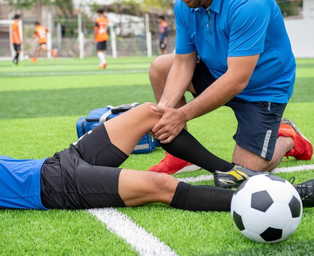 Common Sports Injuries and How a Sports Physiotherapist Can Help